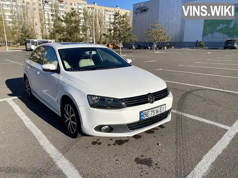 Седан Volkswagen Jetta 2013 2.48 л. Автомат обл. Миколаївська, Миколаїв - Фото 1/21