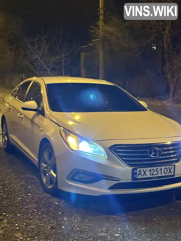 Седан Hyundai Sonata 2015 2 л. Автомат обл. Харківська, Харків - Фото 1/10