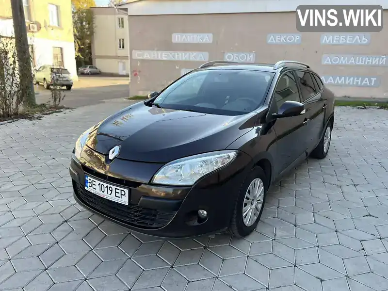 Універсал Renault Megane 2012 1.6 л. Ручна / Механіка обл. Миколаївська, Миколаїв - Фото 1/21