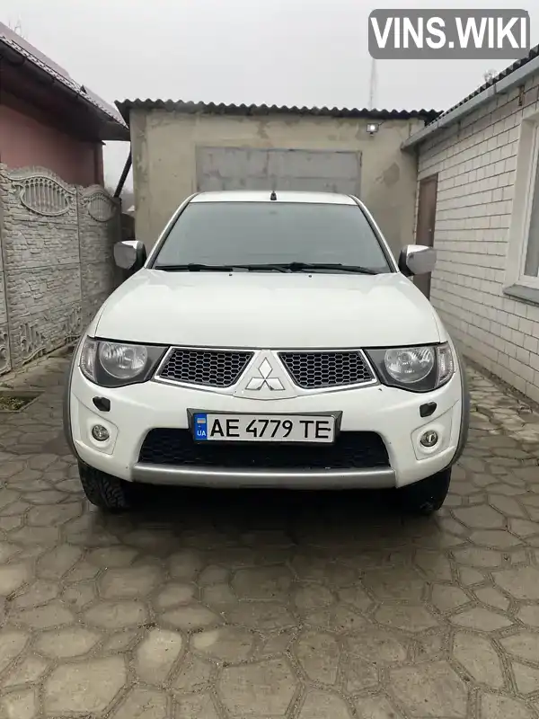 Пікап Mitsubishi L 200 2012 2.48 л. обл. Харківська, Лозова - Фото 1/21