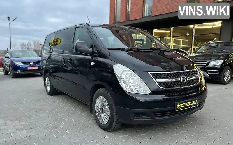 Мінівен Hyundai H-1 2011 2.5 л. Ручна / Механіка обл. Чернівецька, Чернівці - Фото 1/15