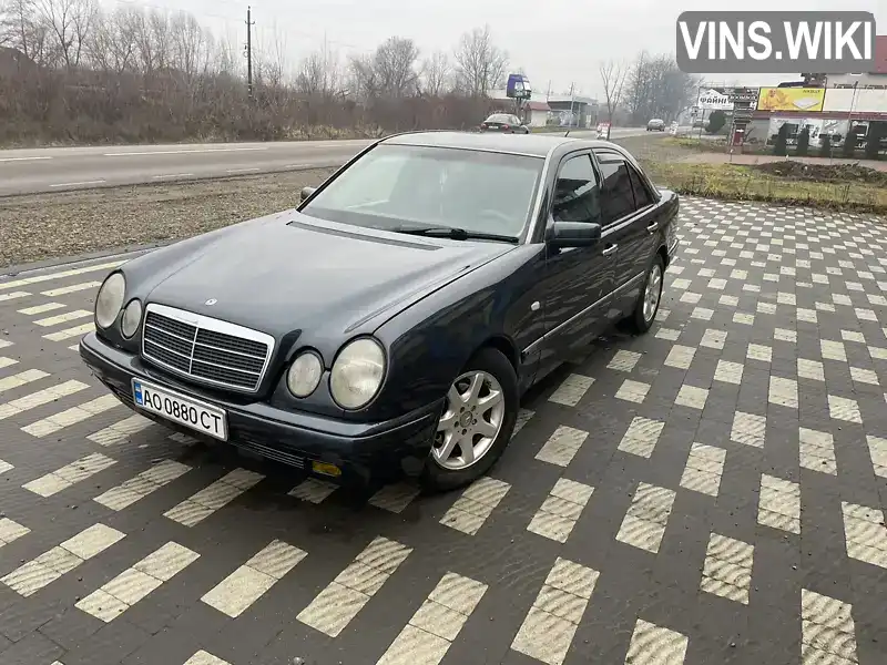 Седан Mercedes-Benz E-Class 1998 2.2 л. Ручна / Механіка обл. Закарпатська, Тячів - Фото 1/9