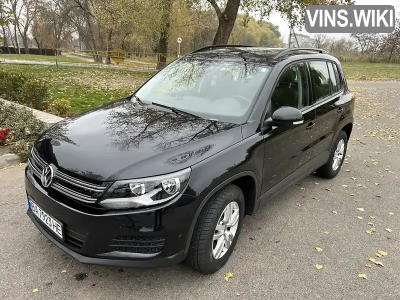 Позашляховик / Кросовер Volkswagen Tiguan 2016 2 л. Автомат обл. Кіровоградська, Олександрія - Фото 1/11