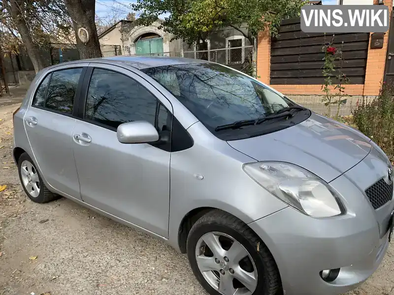 Хетчбек Toyota Yaris 2006 1.3 л. Автомат обл. Миколаївська, Миколаїв - Фото 1/9