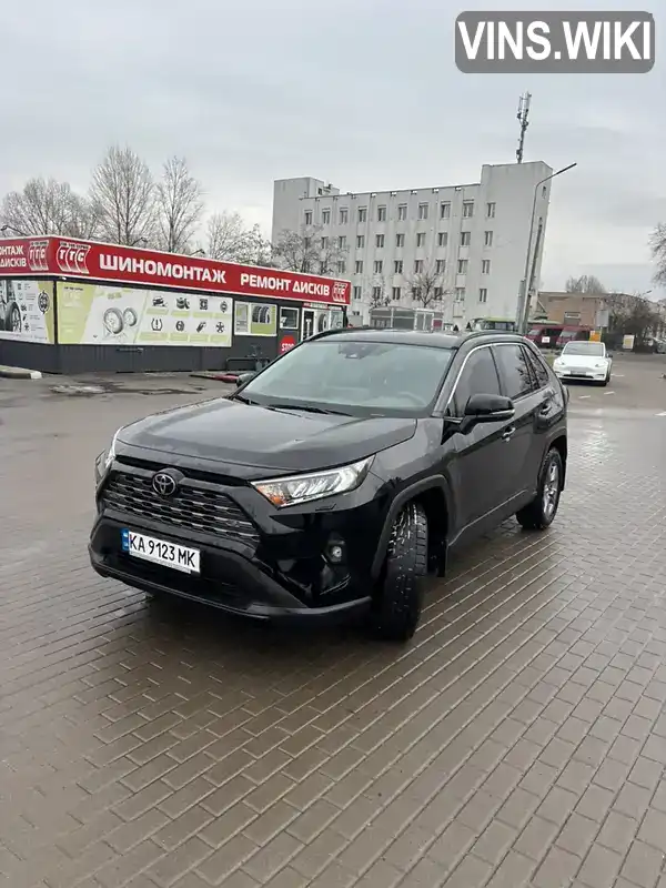 Позашляховик / Кросовер Toyota RAV4 2024 1.99 л. Варіатор обл. Київська, Київ - Фото 1/18