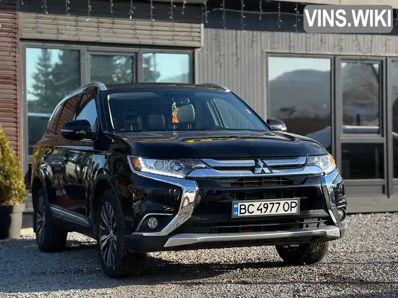 Позашляховик / Кросовер Mitsubishi Outlander 2019 2.36 л. Автомат обл. Львівська, Львів - Фото 1/21