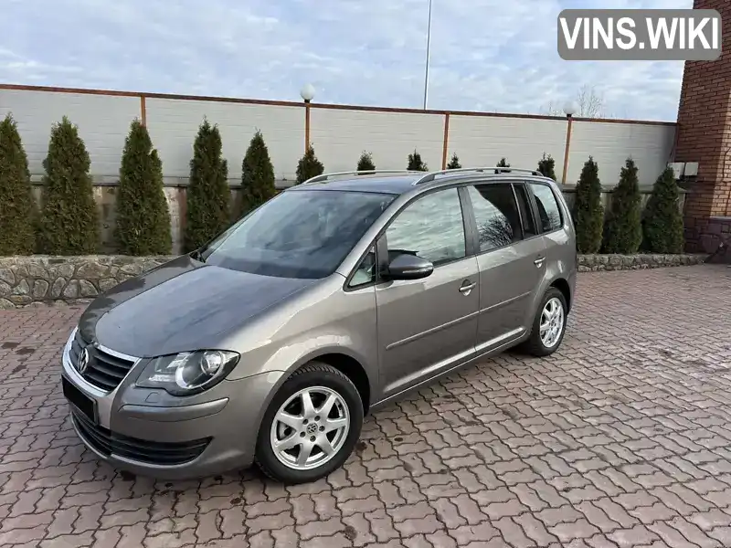 Минивэн Volkswagen Touran 2010 1.39 л. Ручная / Механика обл. Тернопольская, Тернополь - Фото 1/21