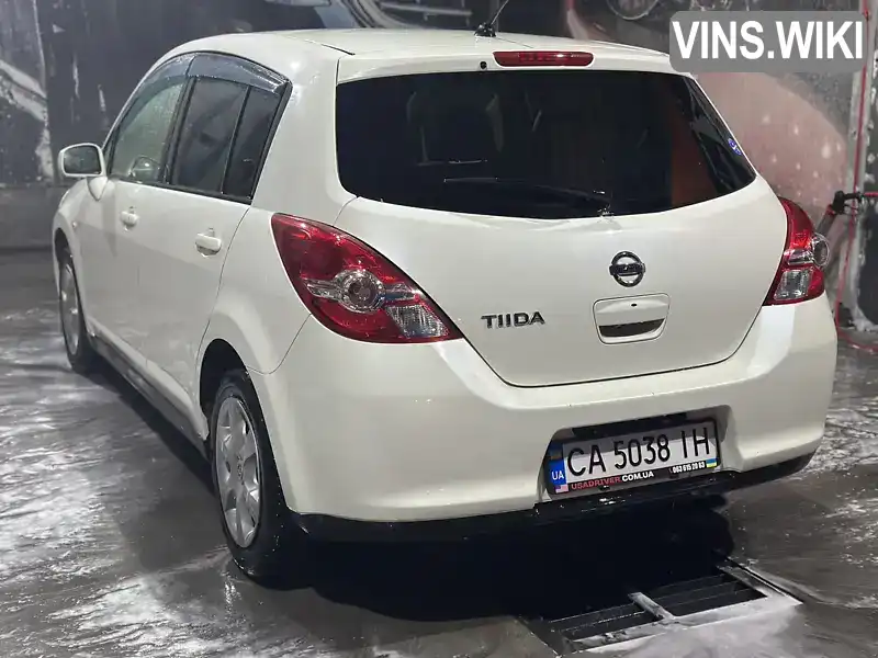 Хетчбек Nissan TIIDA 2010 1.5 л. Автомат обл. Черкаська, Умань - Фото 1/21