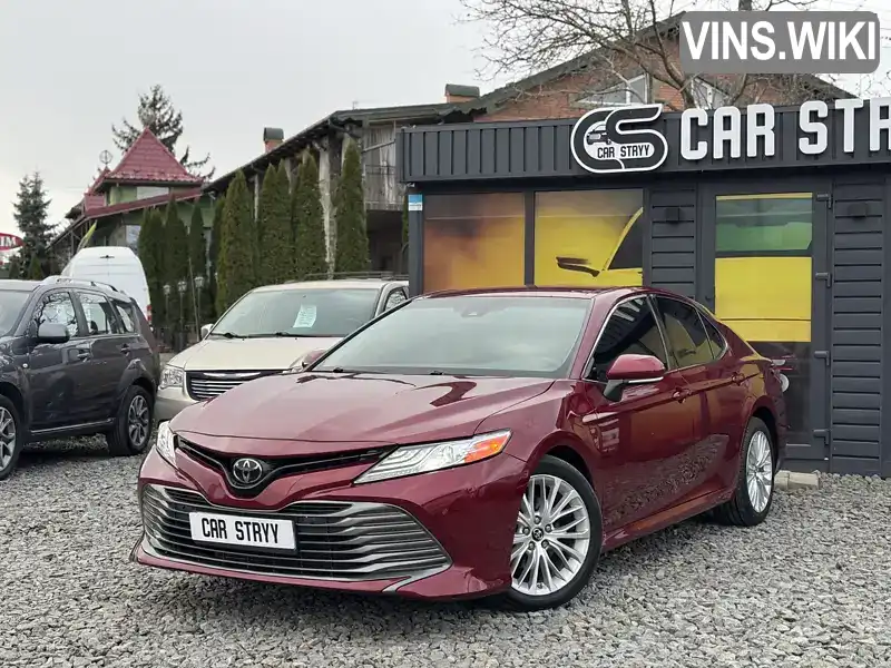 Седан Toyota Camry 2018 2.49 л. Автомат обл. Львівська, Стрий - Фото 1/21