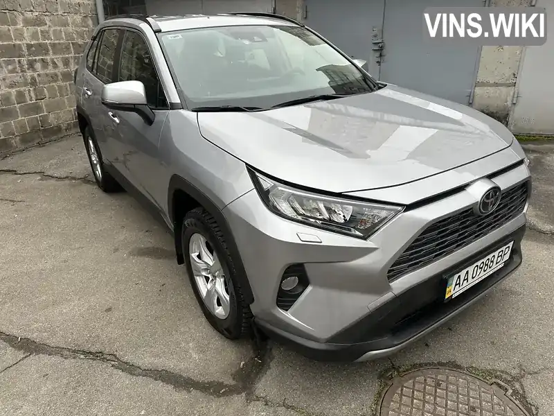 Позашляховик / Кросовер Toyota RAV4 2021 1.99 л. Варіатор обл. Київська, Київ - Фото 1/21