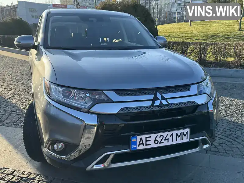 Позашляховик / Кросовер Mitsubishi Outlander 2019 2.36 л. Варіатор обл. Дніпропетровська, Дніпро (Дніпропетровськ) - Фото 1/20