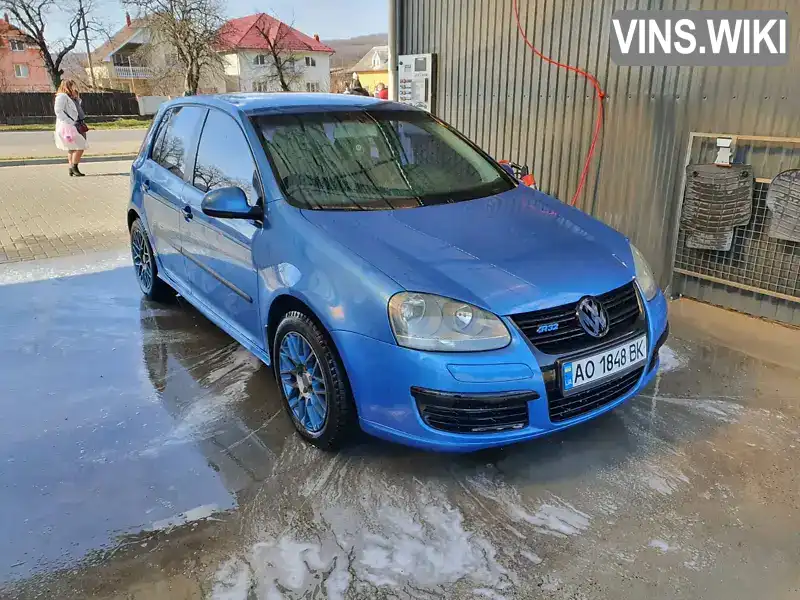 Хетчбек Volkswagen Golf 2004 1.6 л. Ручна / Механіка обл. Закарпатська, Ужгород - Фото 1/3