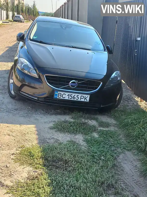 Хетчбек Volvo V40 2015 1.97 л. Ручна / Механіка обл. Львівська, Львів - Фото 1/21