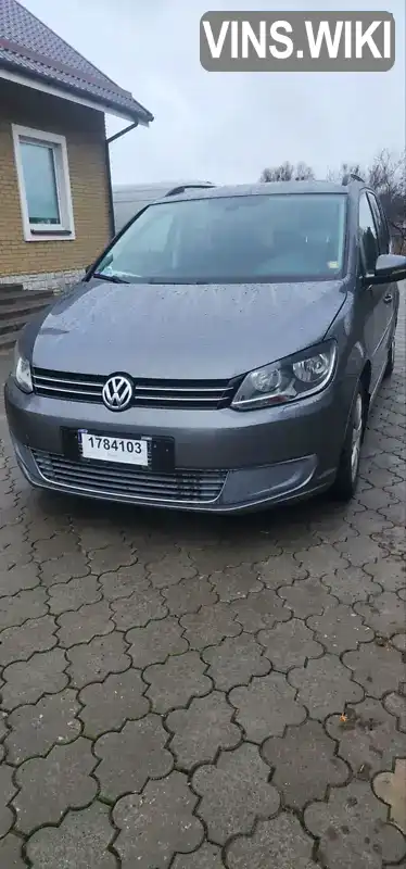 Мінівен Volkswagen Touran 2011 1.97 л. Ручна / Механіка обл. Черкаська, Черкаси - Фото 1/21