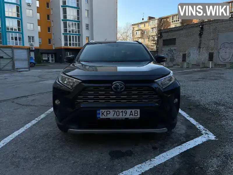 Позашляховик / Кросовер Toyota RAV4 2019 2.49 л. Варіатор обл. Запорізька, Запоріжжя - Фото 1/19