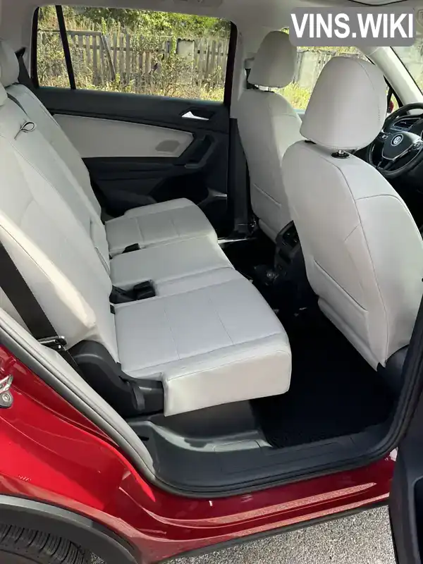 3VV3B7AX7KM115403 Volkswagen Tiguan 2019 Внедорожник / Кроссовер 1.98 л. Фото 9