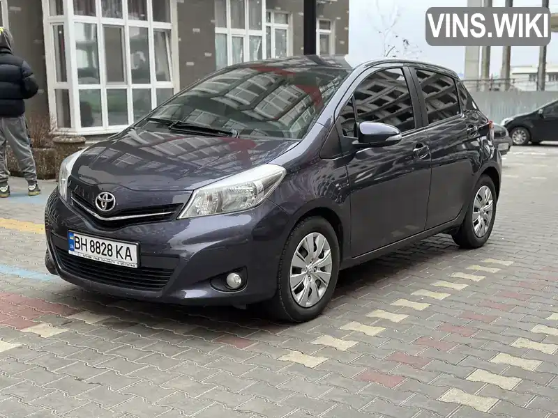 Хетчбек Toyota Yaris 2012 1 л. Ручна / Механіка обл. Одеська, Одеса - Фото 1/15