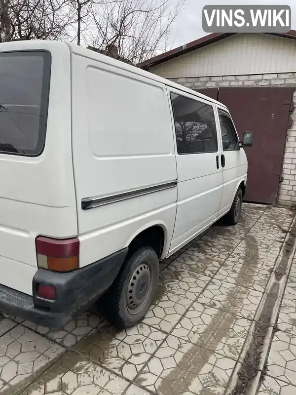 WV1ZZZ70Z2H135421 Volkswagen Transporter 2002 Мінівен 2.46 л. Фото 9