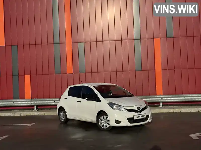 Хетчбек Toyota Yaris 2012 1 л. Ручна / Механіка обл. Київська, Київ - Фото 1/21