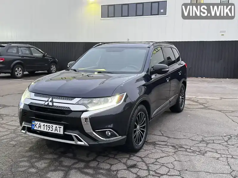 Позашляховик / Кросовер Mitsubishi Outlander 2018 2.4 л. Варіатор обл. Київська, Київ - Фото 1/20