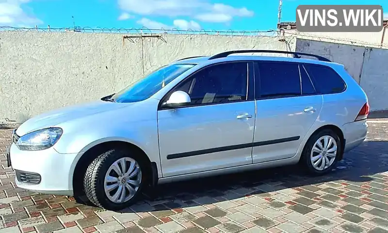 Універсал Volkswagen Golf 2013 1.6 л. Ручна / Механіка обл. Закарпатська, Хуст - Фото 1/21