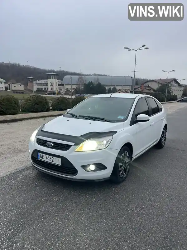 Хетчбек Ford Focus 2010 1.6 л. Ручна / Механіка обл. Дніпропетровська, Дніпро (Дніпропетровськ) - Фото 1/21