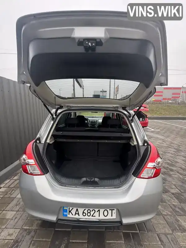 C11430303 Nissan TIIDA 2012 Хэтчбек 1.5 л. Фото 8