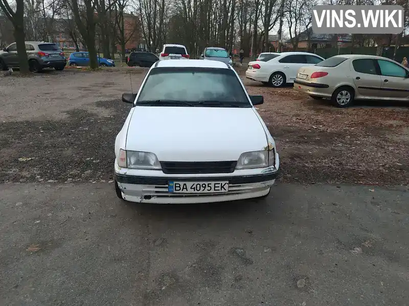 Седан Opel Kadett 1990 1.6 л. Ручна / Механіка обл. Кіровоградська, Кропивницький (Кіровоград) - Фото 1/8