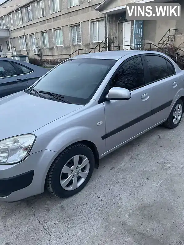 Седан Kia Rio 2008 1.4 л. Ручная / Механика обл. Черновицкая, Черновцы - Фото 1/9