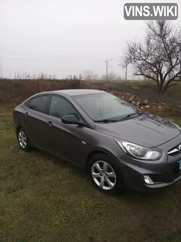 Седан Hyundai Accent 2011 1.4 л. Автомат обл. Дніпропетровська, Новомосковськ - Фото 1/9