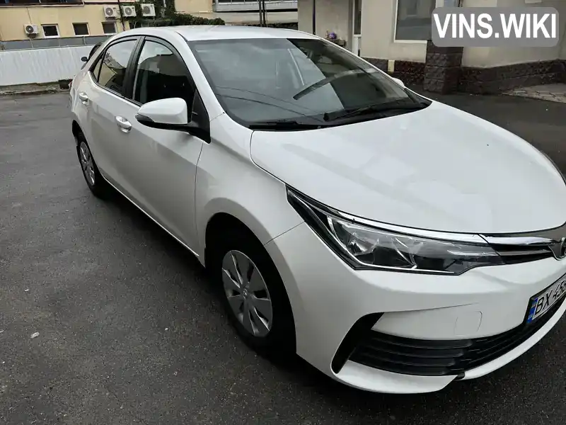 Седан Toyota Corolla 2018 1.33 л. Ручна / Механіка обл. Хмельницька, Кам'янець-Подільський - Фото 1/21