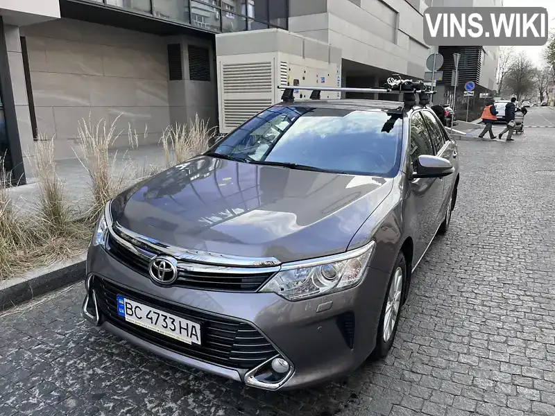 Седан Toyota Camry 2017 2.49 л. Автомат обл. Львівська, Львів - Фото 1/21