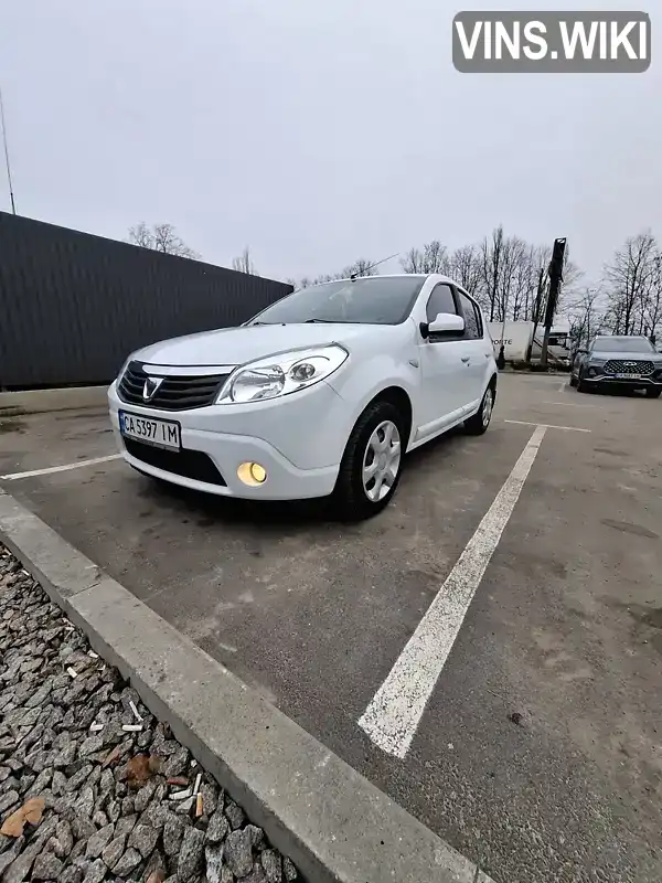 Хетчбек Dacia Sandero 2010 1.4 л. Ручна / Механіка обл. Черкаська, Умань - Фото 1/21