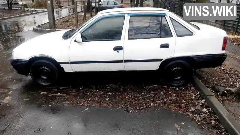 Седан Opel Kadett 1990 1.4 л. Ручная / Механика обл. Харьковская, Харьков - Фото 1/5