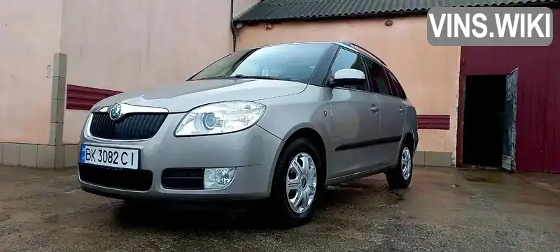 Універсал Skoda Fabia 2009 1.39 л. Ручна / Механіка обл. Рівненська, Дубровиця - Фото 1/9