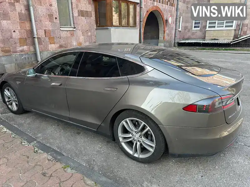 Лифтбек Tesla Model S 2015 null_content л. Автомат обл. Киевская, Славутич - Фото 1/9