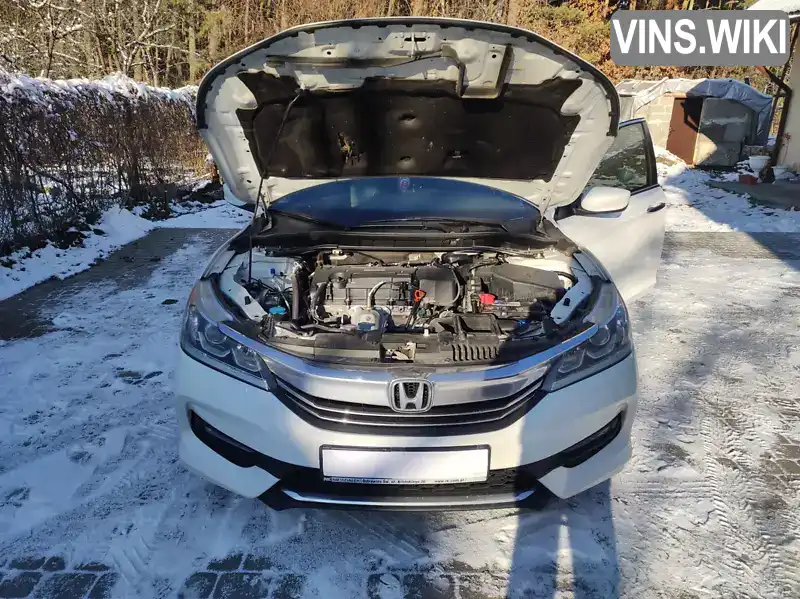 1HGCR2F18HA076829 Honda Accord 2016 Седан 2.36 л. Фото 2