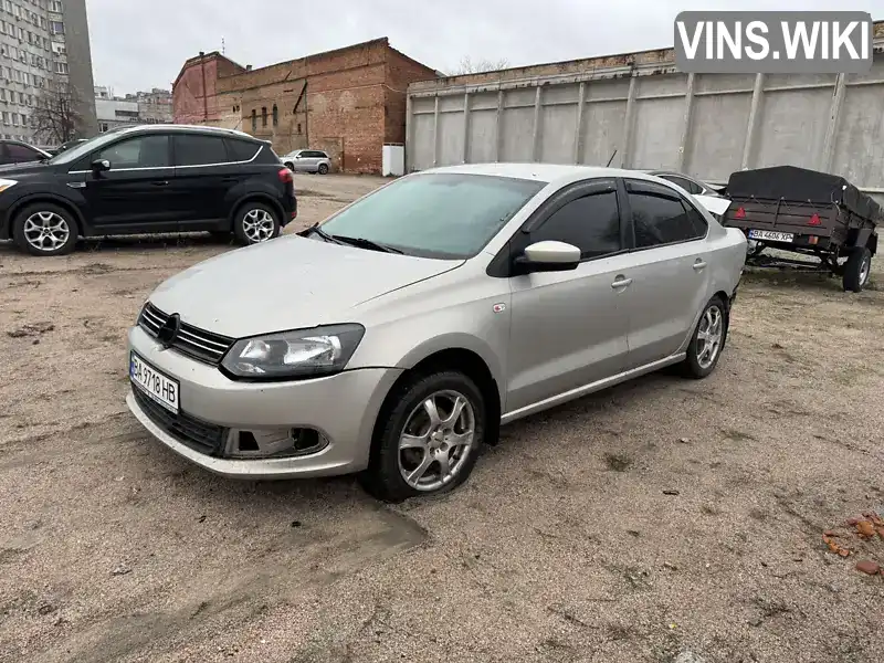 Седан Volkswagen Polo 2011 1.6 л. Ручна / Механіка обл. Кіровоградська, Кропивницький (Кіровоград) - Фото 1/21