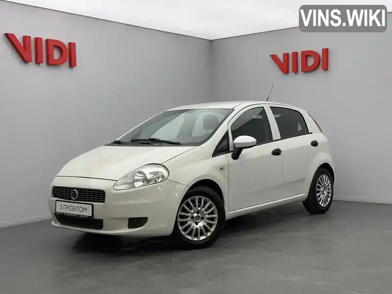 Хетчбек Fiat Grande Punto 2011 1.4 л. Автомат обл. Київська, Київ - Фото 1/20