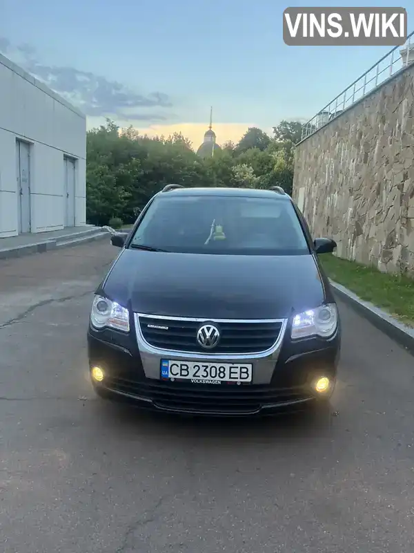 Мінівен Volkswagen Touran 2008 1.9 л. Ручна / Механіка обл. Чернігівська, Новгород-Сіверський - Фото 1/10