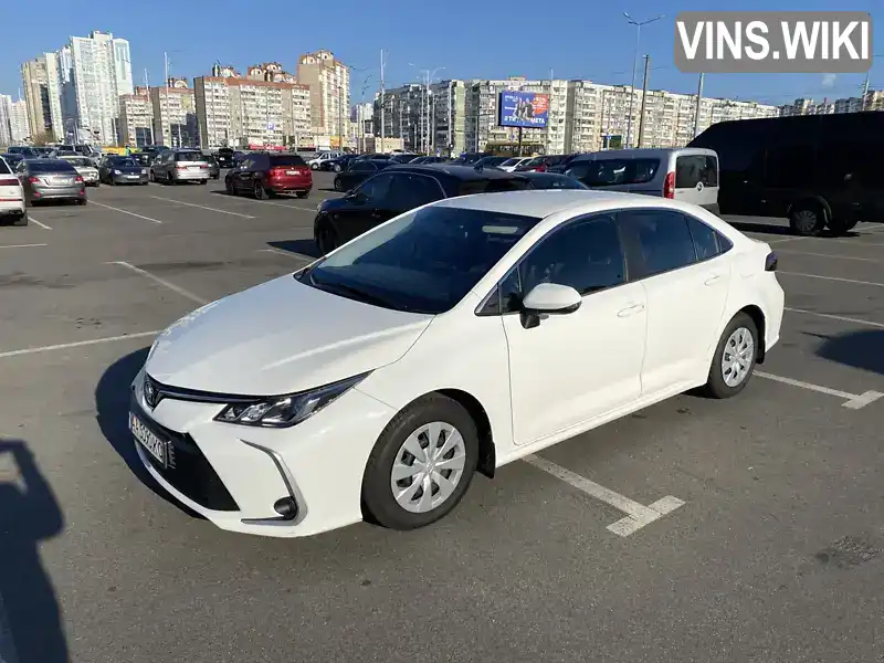 Седан Toyota Corolla 2020 1.6 л. Варіатор обл. Київська, Київ - Фото 1/10