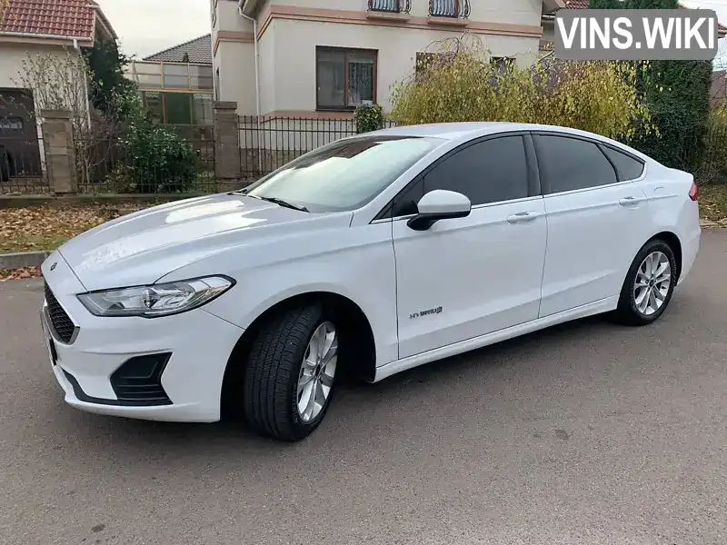 Седан Ford Fusion 2018 2 л. Автомат обл. Рівненська, Рівне - Фото 1/21