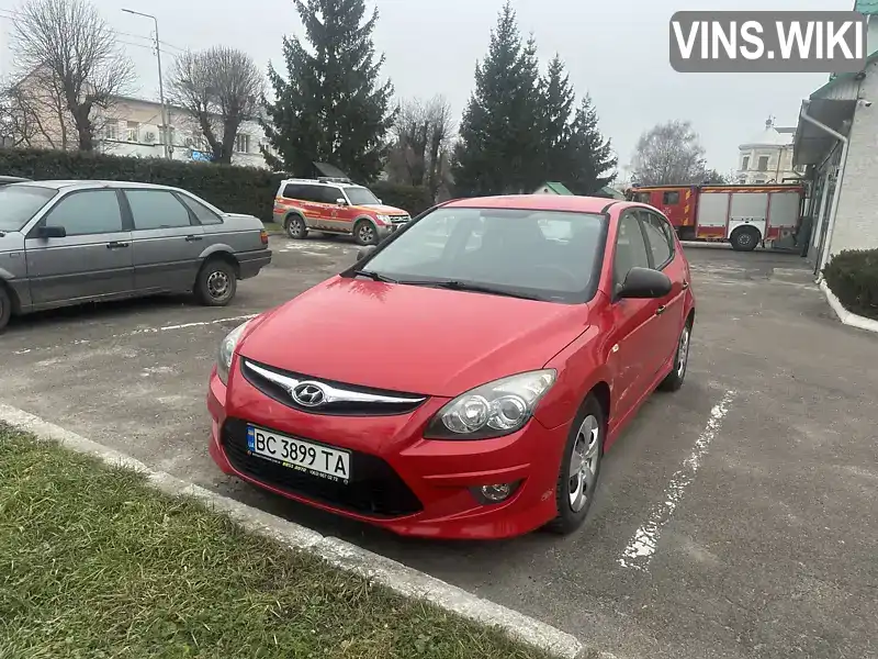 Хетчбек Hyundai i30 2010 1.4 л. Ручна / Механіка обл. Чернігівська, Чернігів - Фото 1/15