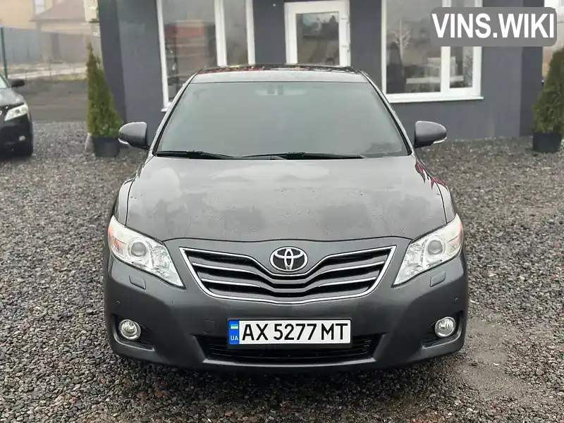 Седан Toyota Camry 2011 2.36 л. Автомат обл. Харківська, location.city.pisochyn - Фото 1/21