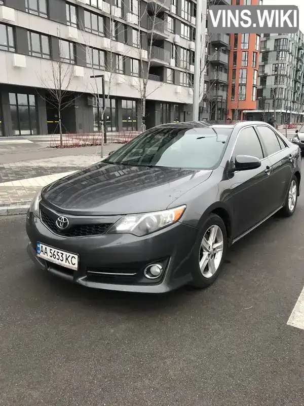 Седан Toyota Camry 2013 2.5 л. Типтронік обл. Київська, Київ - Фото 1/10