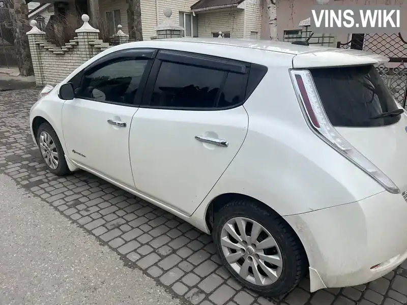 Хетчбек Nissan Leaf 2015 null_content л. Автомат обл. Чернівецька, location.city.voloka - Фото 1/14