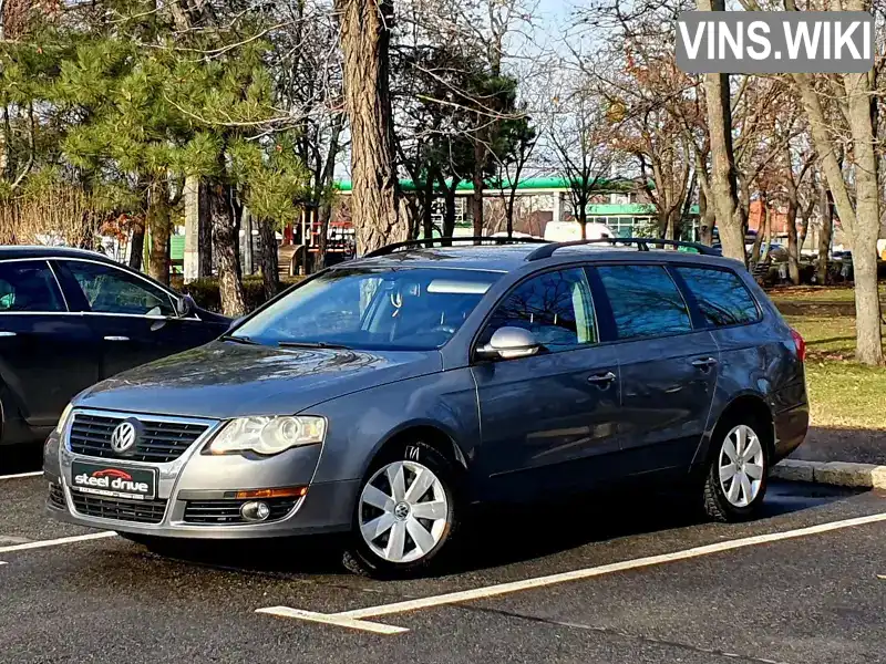 Універсал Volkswagen Passat 2005 2 л. Ручна / Механіка обл. Миколаївська, Миколаїв - Фото 1/20