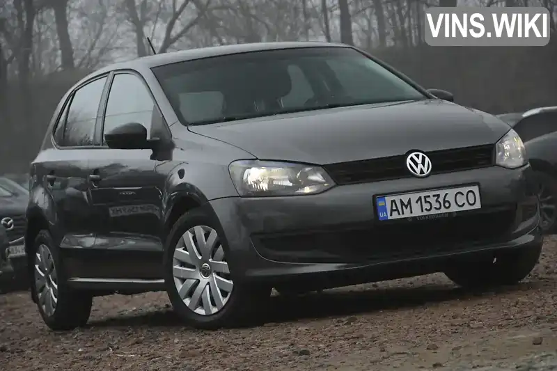 Хетчбек Volkswagen Polo 2010 1.6 л. Ручна / Механіка обл. Житомирська, Бердичів - Фото 1/21