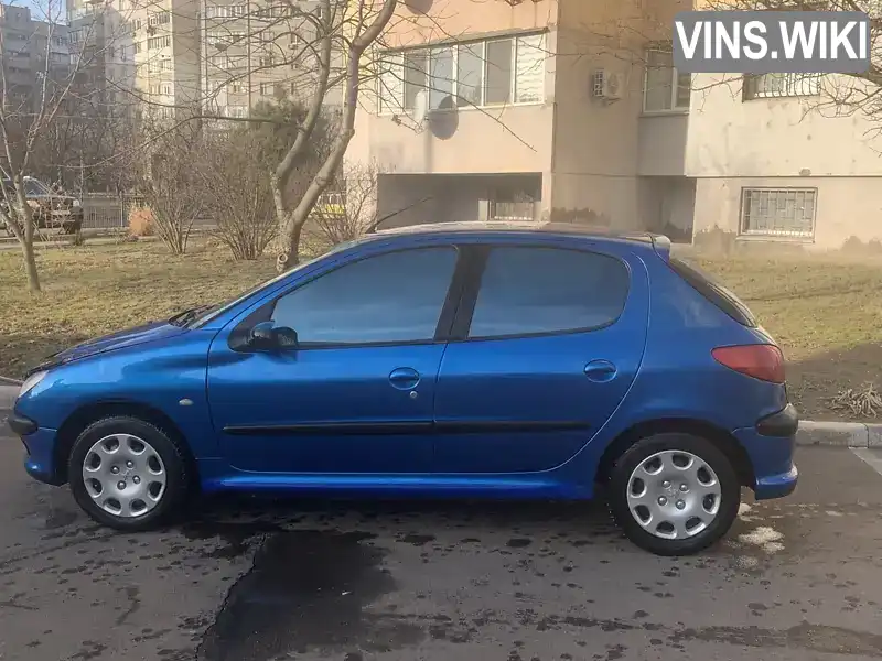 VF32AKFWR43337537 Peugeot 206 2003 Хэтчбек 1.36 л. Фото 8