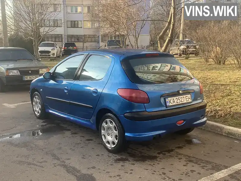 VF32AKFWR43337537 Peugeot 206 2003 Хэтчбек 1.36 л. Фото 9